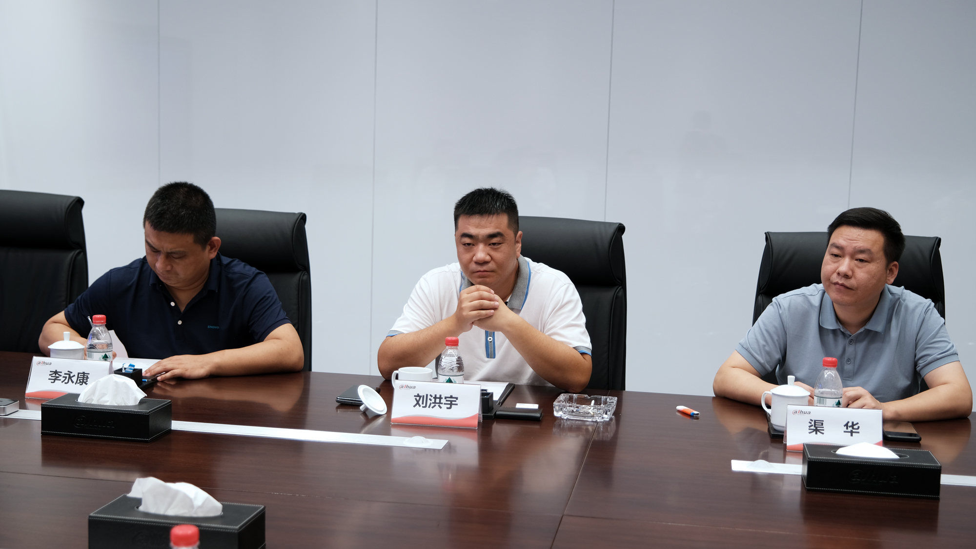 火狐体育全站
科技与大华股份 华锐捷签订战略合作协议